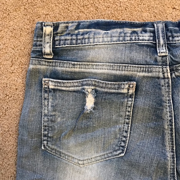 Rue 21 High Waist Distressed Denim Shorts Womens Size 7 Lace Peekaboo Pockets - Picture 10 of 14